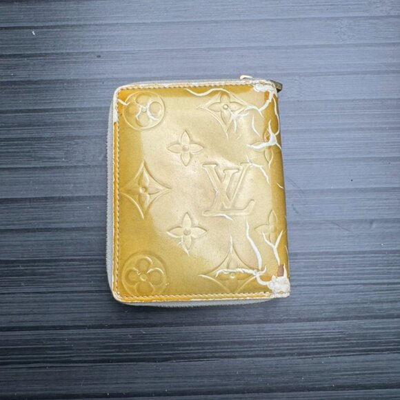 Louis Vuitton Yellow Vernis Zip Around wallet - Picture 2 of 6